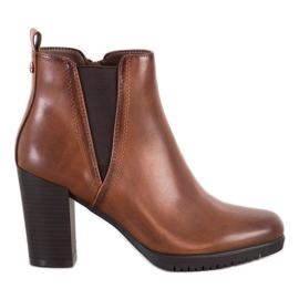 Botas em um bar Sergio Leone marrom