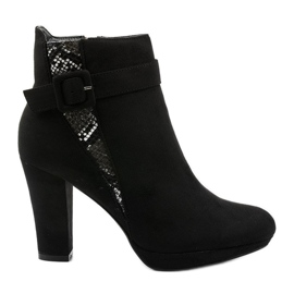 Botas pretas no poste com camurça ecológica Lysianassa preto Botas pretas no poste com camurça ecológica Lysianassa preto
