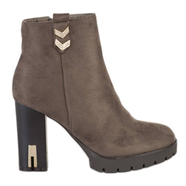 Bestelle Botas de camurça com enfeite cinza