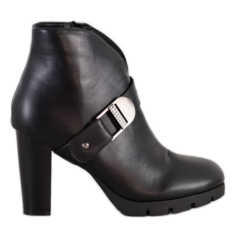 Sabatina Botas elegantes no poste preto