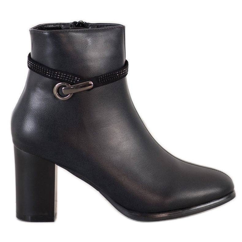 Sabatina Botas elegantes com cinto decorativo preto