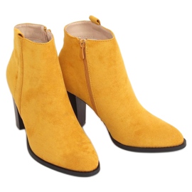 Salto alto clássico UK09P Amarelo mel