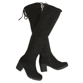 Botas pretas com salto largo PE253P Preto