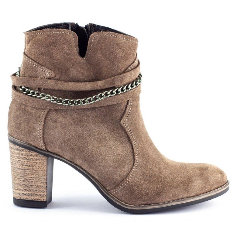 Olivier Botas com corrente Megi bege