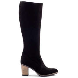 Olivier Botas isoladas femininas negras no poste preto