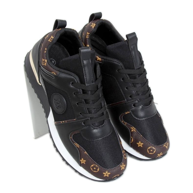 Sapatos esportivos pretos VL118P pretos