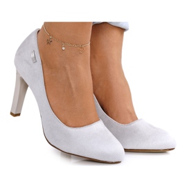 PJ1 Bombas clássicas em um pilar camurça cinza Eliana PJ1 Bombas clássicas em um pilar camurça cinza Eliana