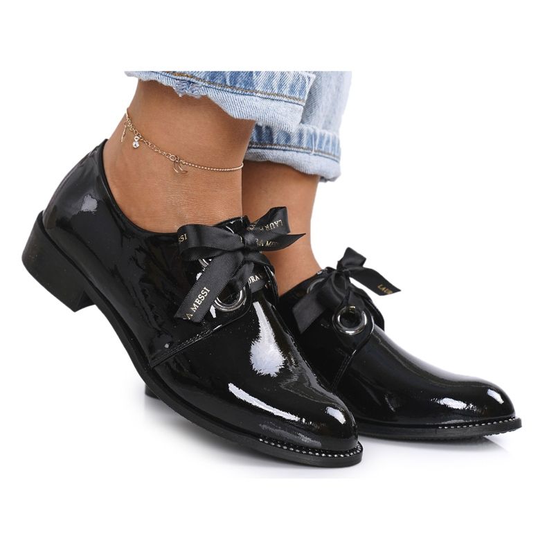 Sapatos laqueados femininos Laura Messi 2044 Preto