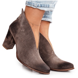 Exquisite Botas de camurça em um poste com um cappuccino 1231 de corte requintado marrom