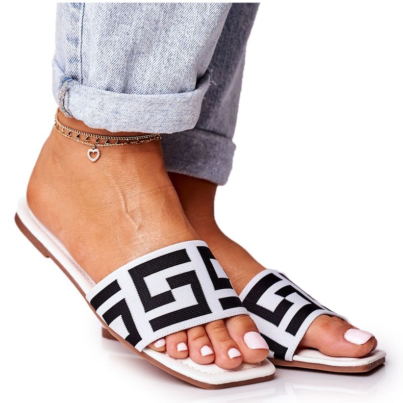 Chinelos Clássicos Femininos Branco Melinda preto