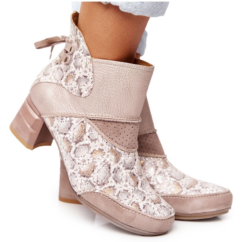 Botas de couro feminino com salto Maciejka Ouro Bege 03963-20 dourado Botas de couro feminino com salto Maciejka Ouro Bege 03963-20 dourado