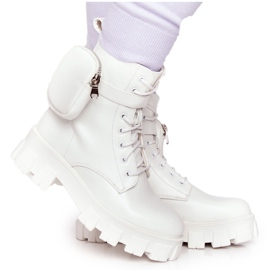 PS1 Trabalhadores de botas na plataforma com o rim branco sábado