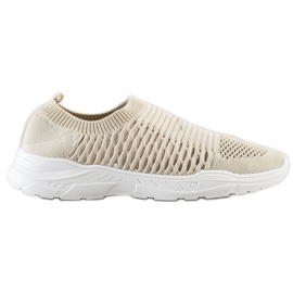 Ideal Shoes Tênis confortáveis ​​com orifícios bege