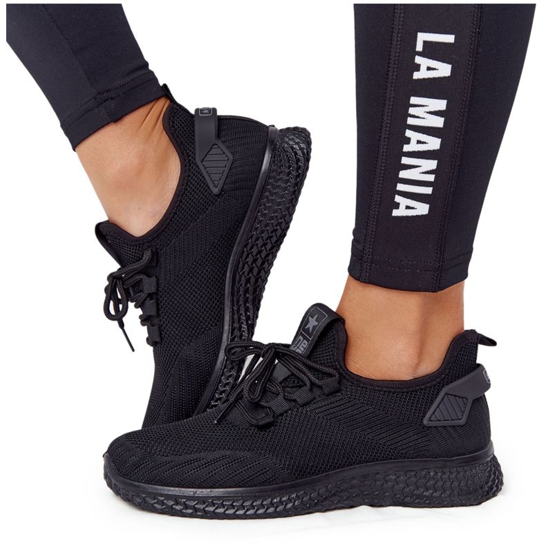 Sapatos esportivos pretos deslizantes femininos