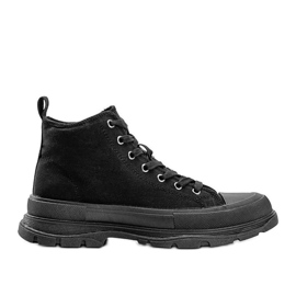 Tênis de cano alto preto com sola Evelin grossa