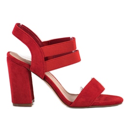 Evento Sandálias deslizantes em um bar vermelho Evento Sandálias deslizantes em um bar vermelho