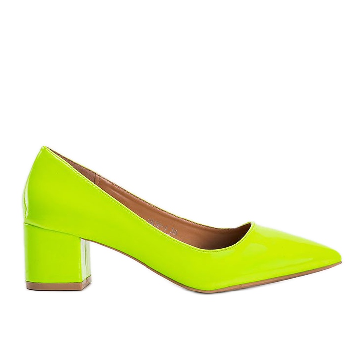 Bombas amarelas lacadas no bloco Eden amarelo