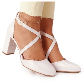 Bombas de pérola em um pilar Sergio Leone SK863 bege