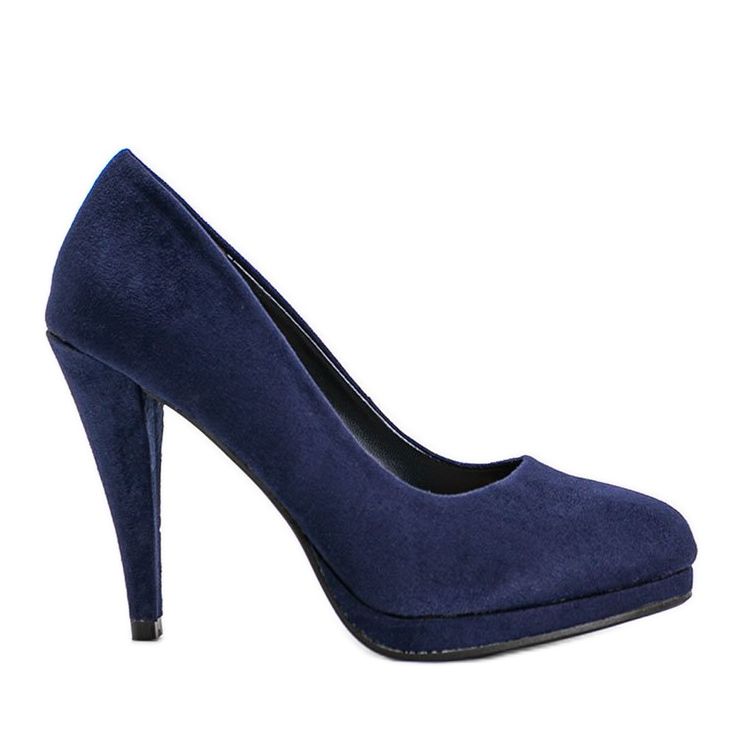 Bombas de camurça ecológica azul marinho na plataforma Chana