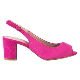 Goodin Sandálias de camurça em um bar rosa