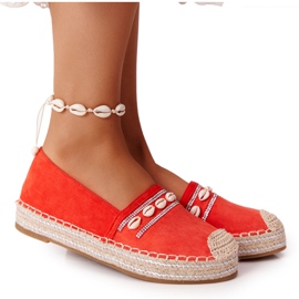 PG1 Alpercatas na plataforma com concha de coral vermelho laranja PG1 Alpercatas na plataforma com concha de coral vermelho laranja