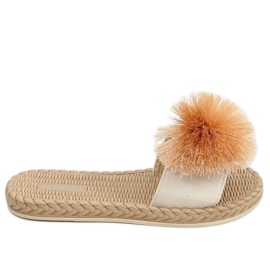 Chinelos bege com um pompom S-410 Beige