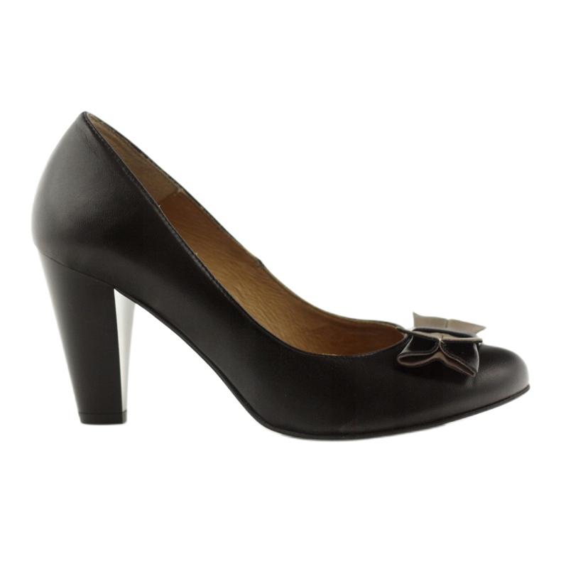 Kotyl Bombas de couro clássicas com um arco 1307 Catyl preto Kotyl Bombas de couro clássicas com um arco 1307 Catyl preto