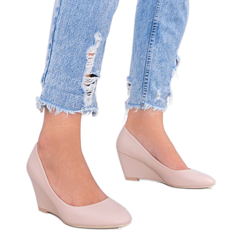 Wedge bombeia Caffe rosa