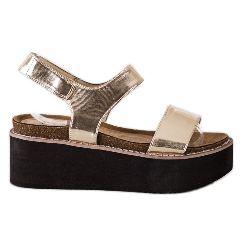 Corina Sandálias na plataforma da moda dourado