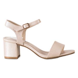 Goodin Sandálias confortáveis ​​em um bar dourado