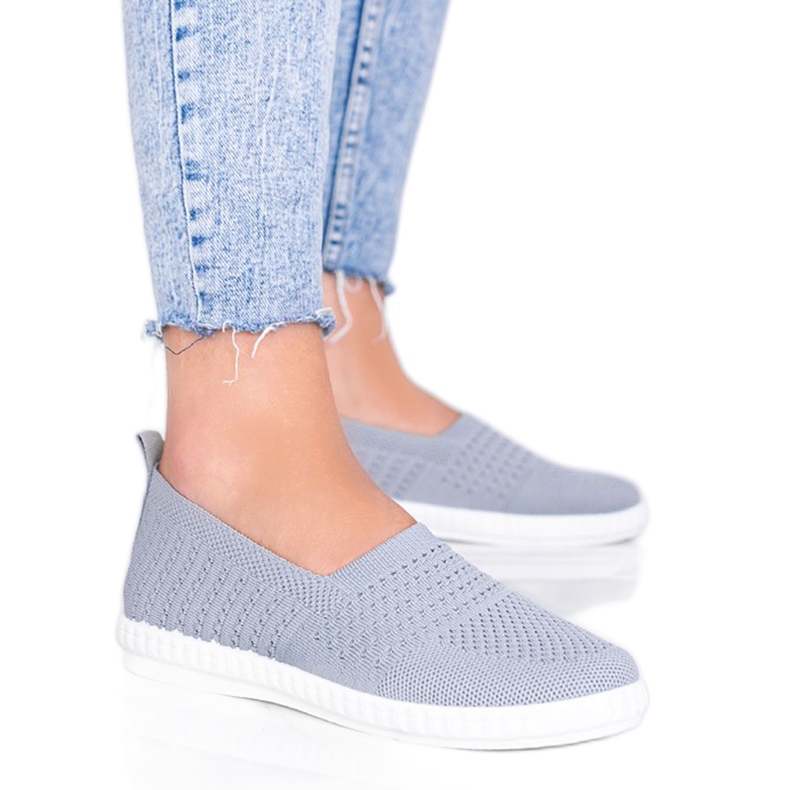 O tênis Slip On Funk cinza aberto