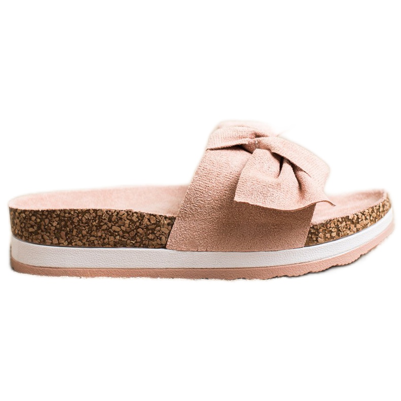 Evento Chinelos leves na plataforma rosa