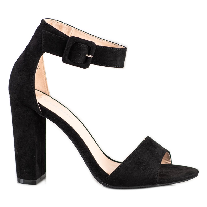 Goodin Sandálias pretas em um poste alto preto