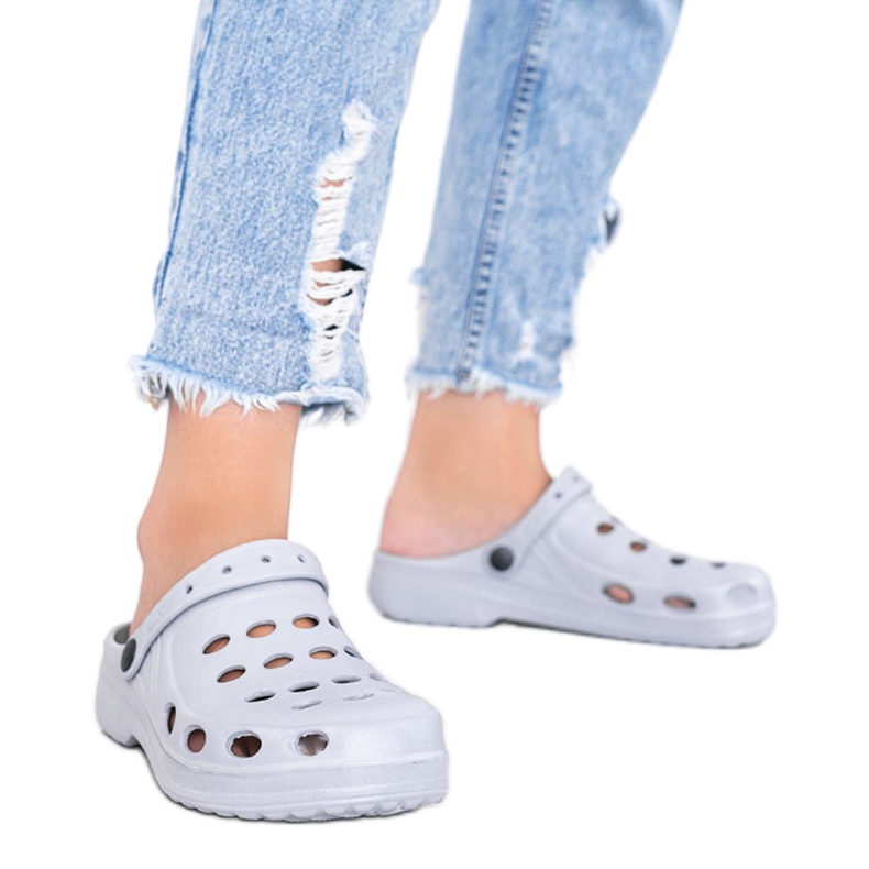 Chinelos kroks cinza para mulheres Karolinos