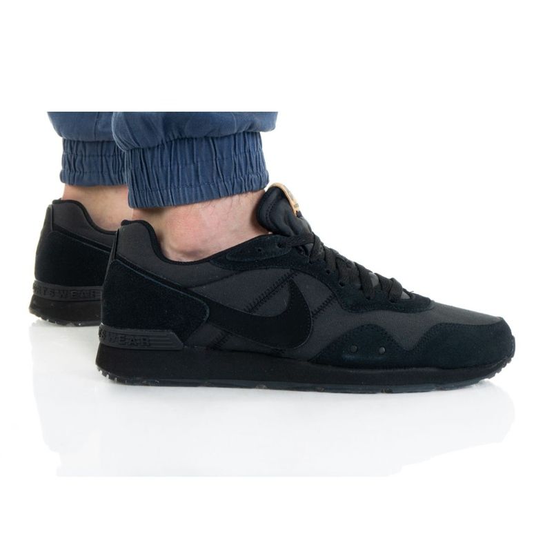 Sapato Nike Venture Runner M DJ1969-001 preto