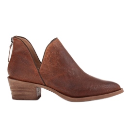 Marco Shoes Botas de couro natural com corte em V marrom