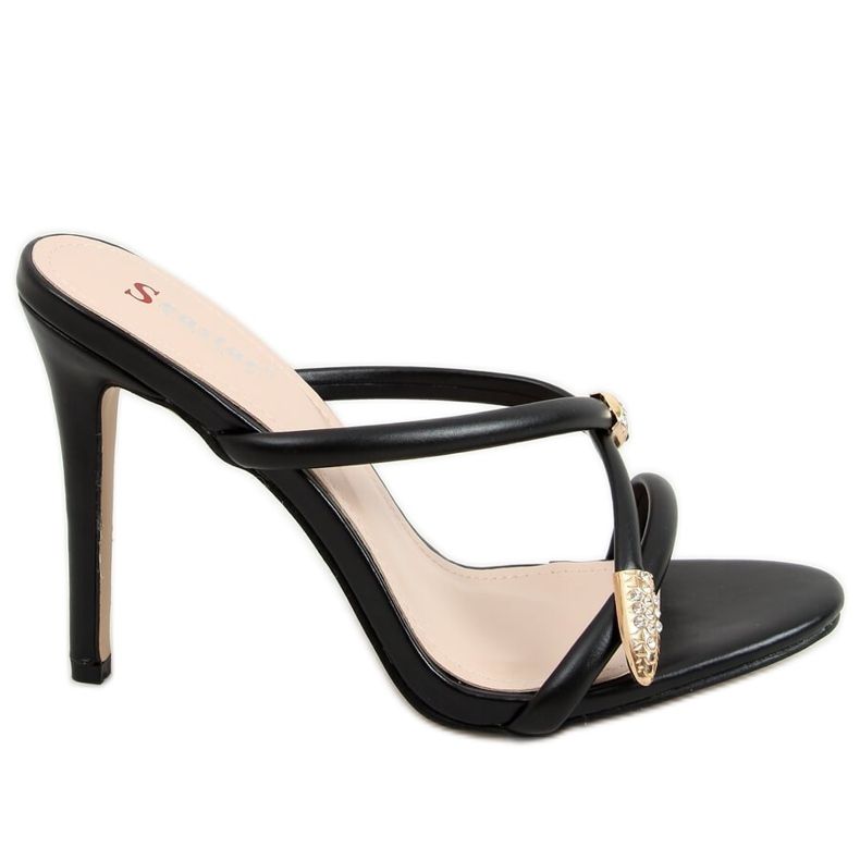 Chinelos pretos M311P pretos em um alfinete