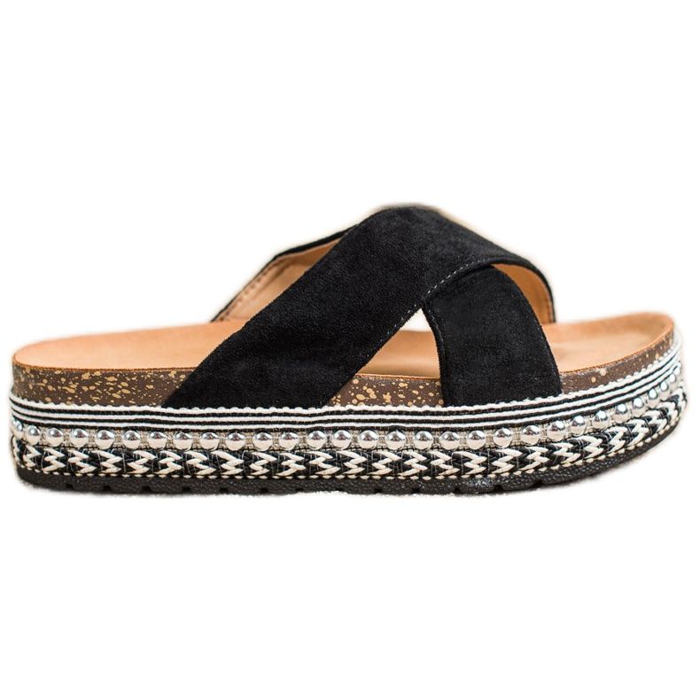 Queen Vivi Chinelos pretos na plataforma decorativa