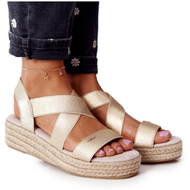 Sandálias de cunha com nervuras Big Star HH274414 Golden dourado