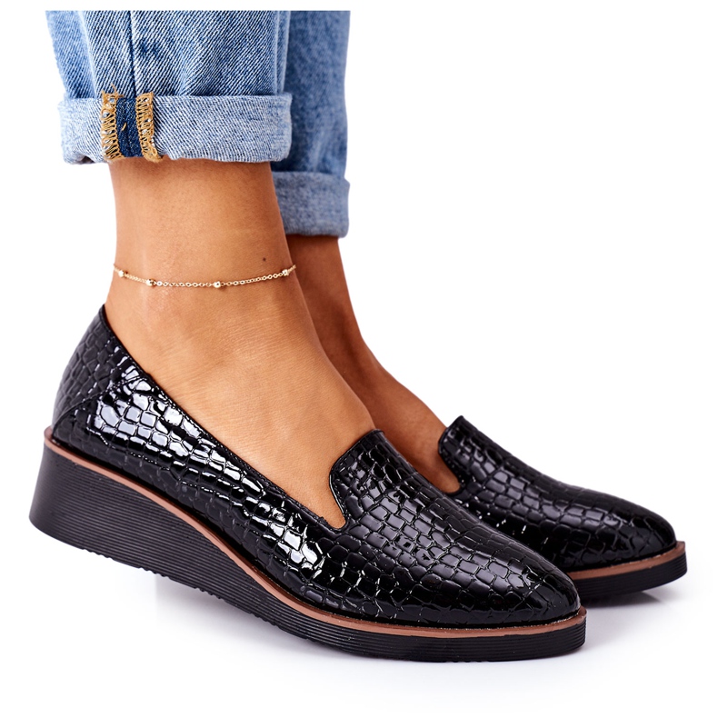 Sapatos lacados em cunha Vinceza 10675 preto