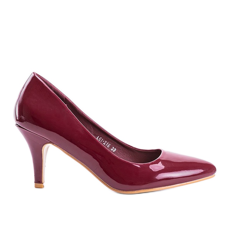 Sapatos Maroon em um salto agulha Faith vermelho