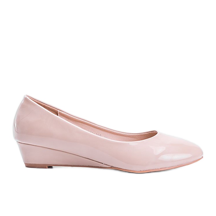 Sapatos bege com salto baixo Chantal Sapatos bege com salto baixo Chantal