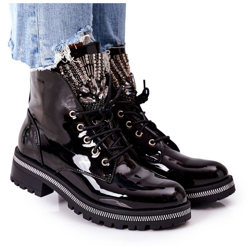 Trabalhadores quentes lacados com zircônia cúbica de atenção preta preto