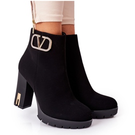 PS1 Botas pretas quentes em um bar maravilhoso preto dourado
