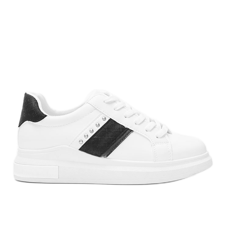 Tênis preto e branco com tachas Sashell