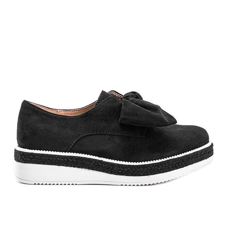 Sapatos pretos com sola grossa Sindri Sapatos pretos com sola grossa Sindri