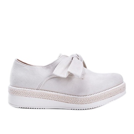 Sapatos bege com sola Sindri grossa Sapatos bege com sola Sindri grossa