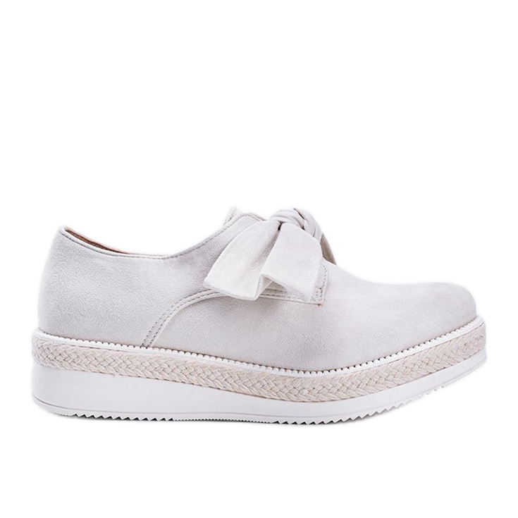 Sapatos bege com sola Sindri grossa Sapatos bege com sola Sindri grossa