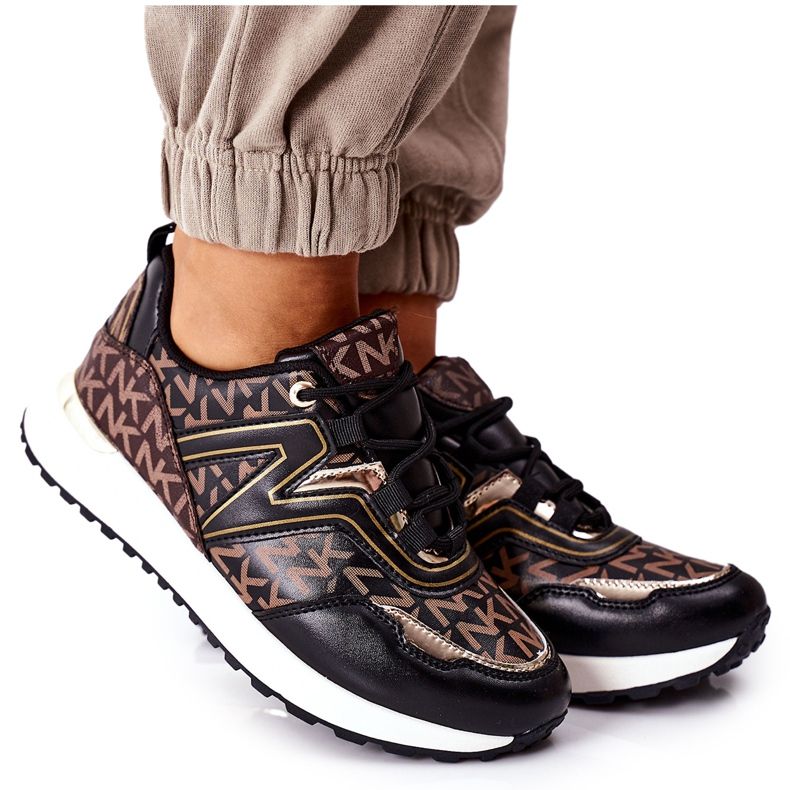 Tênis calçados esportivos com logotipo preto-marrom sempre castanho