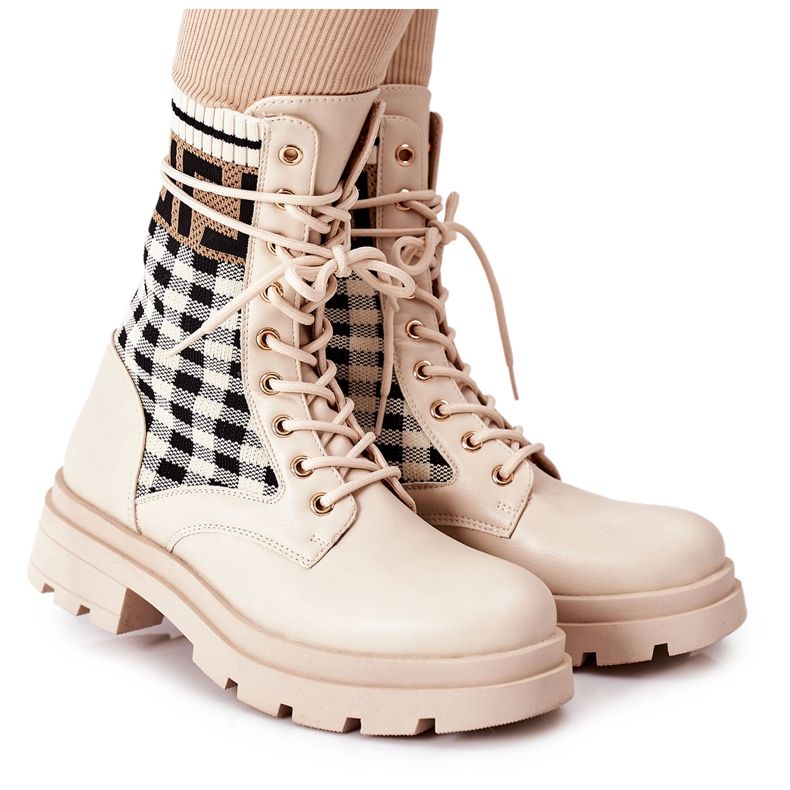 Workers Of Beige Elastic Fabric Love Story bege preto Workers Of Beige Elastic Fabric Love Story bege preto